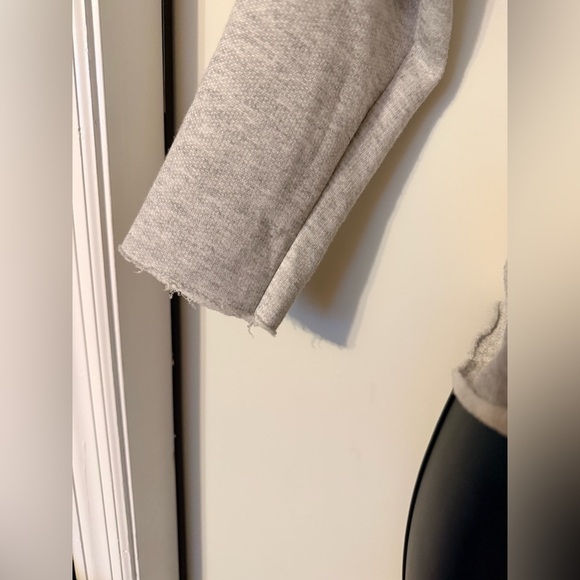 Saved By The Bell Kelly Kapowski Bayside High Tigers Gray Sweatshirt Sz S - Picture 5 of 8